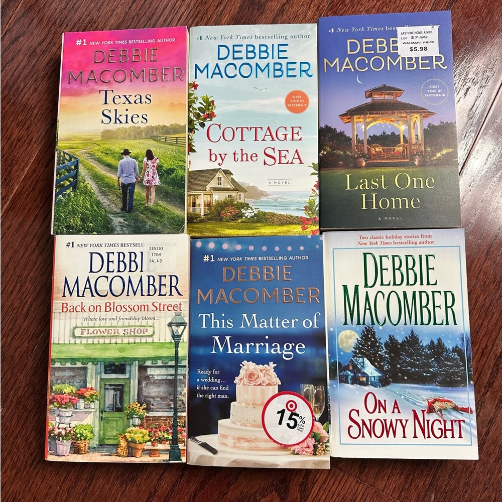 Debbie Macomber Paperback Book Collection
